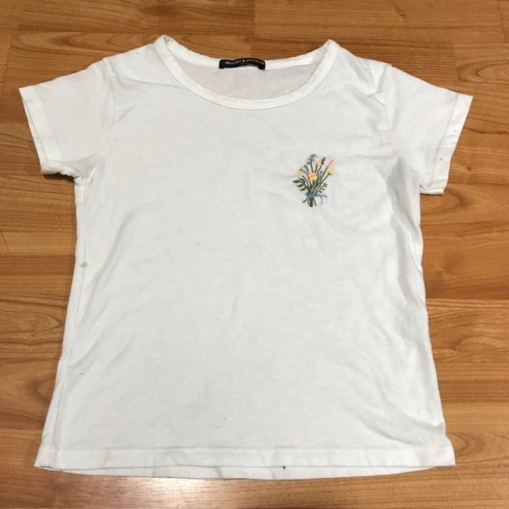 brandy embroidered bouquet t-shirt